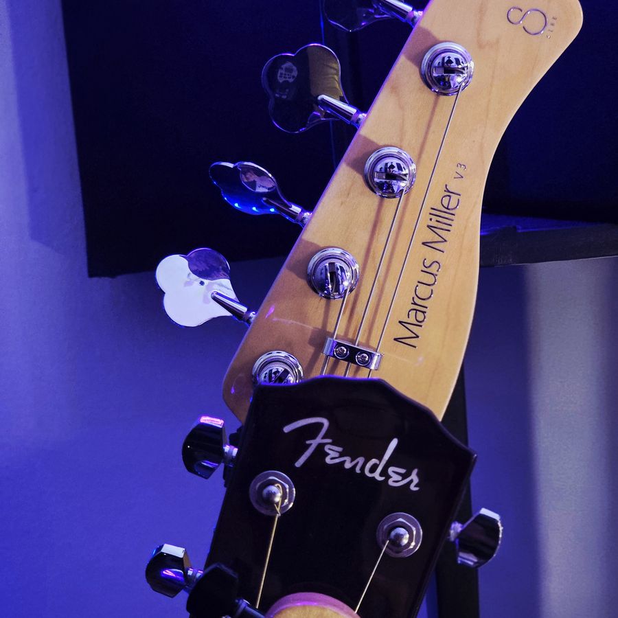 Palas de bajo y guitarra